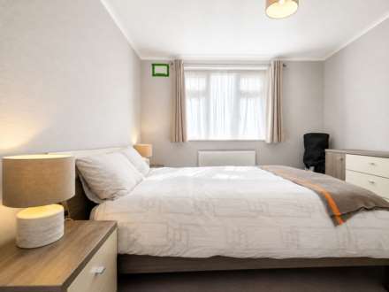 Claybury Broadway, Ilford, IG5 0LH, Image 9