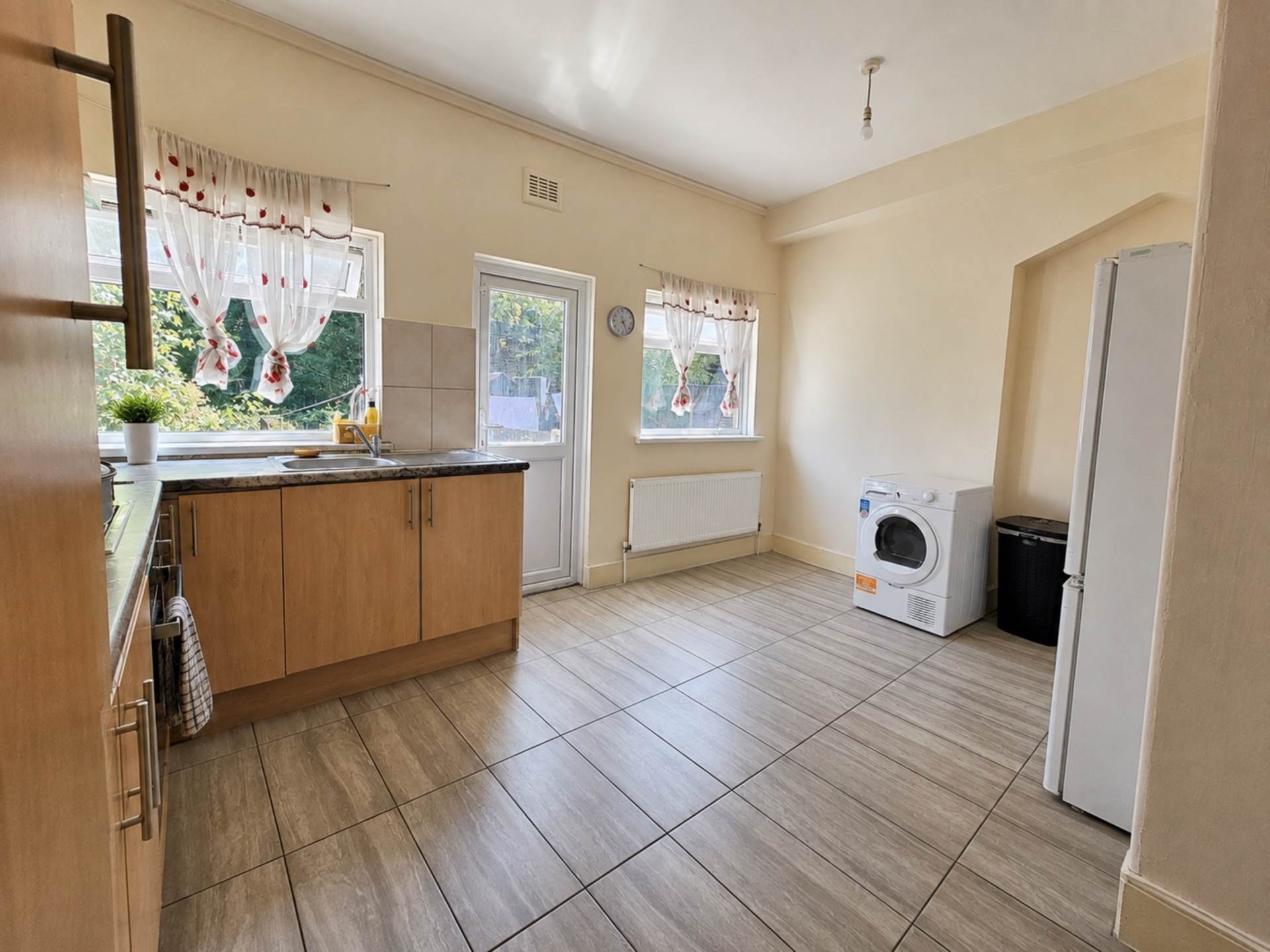 Leigh Road, East Ham, E6 2AS, Image 3