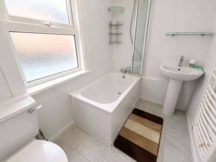 Gladding Road, Manor Park, E12, Image 16