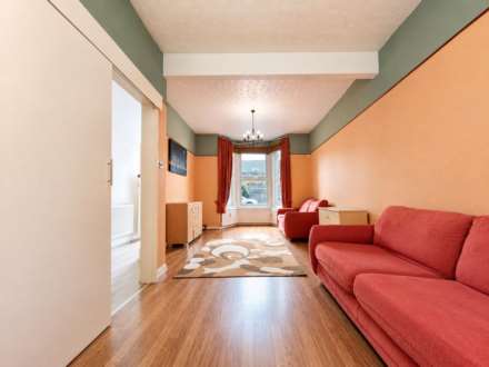Gladding Road, Manor Park, E12, Image 4