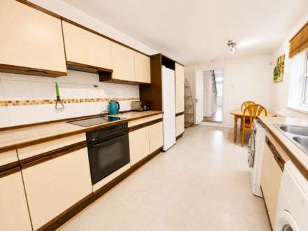 Gladding Road, Manor Park, E12, Image 5