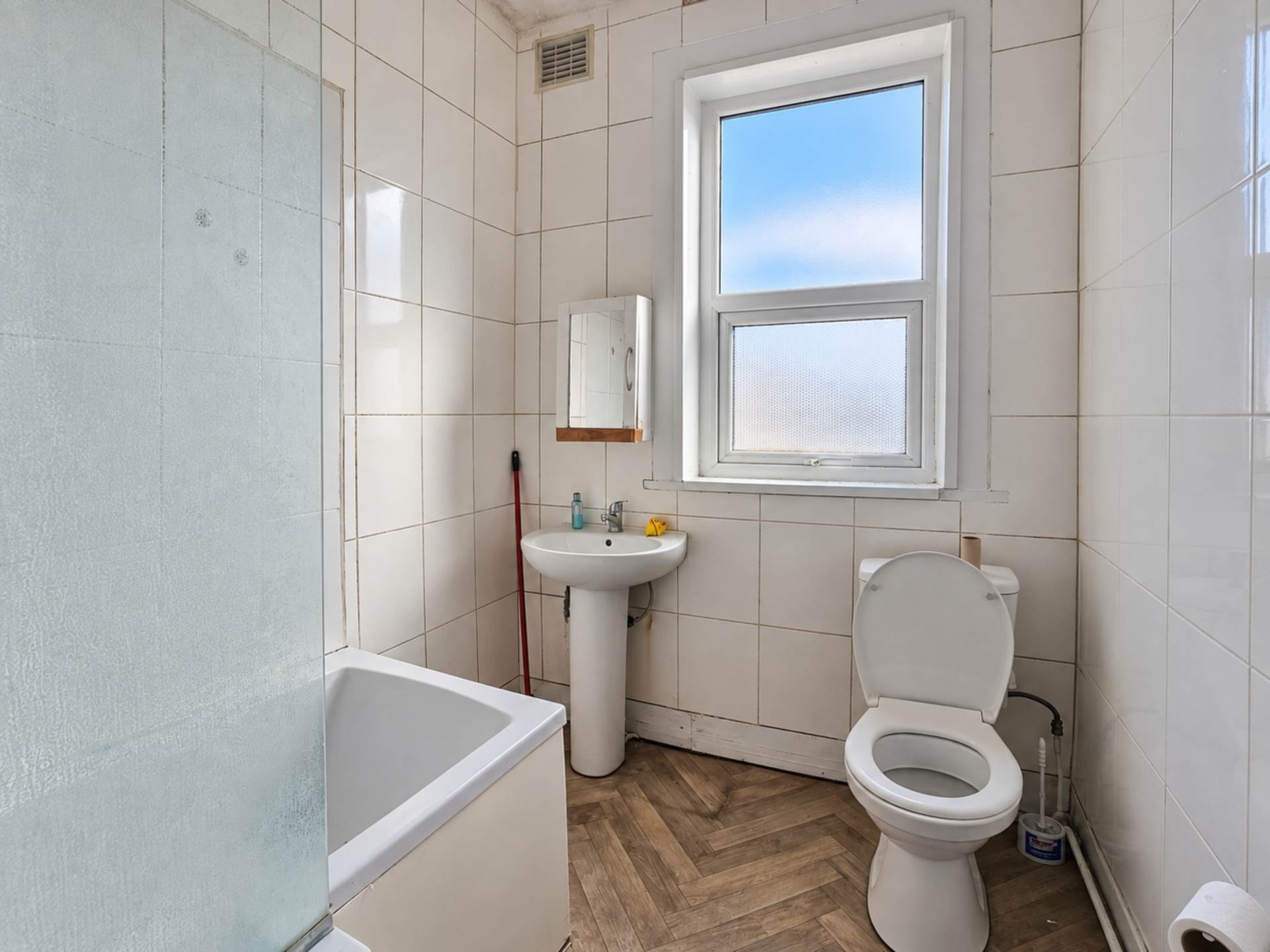 Ruskin Avenue, London, E12 6PN, Image 9