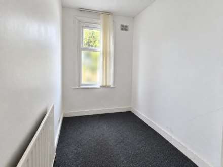 Ruskin Avenue, London, E12 6PN, Image 6