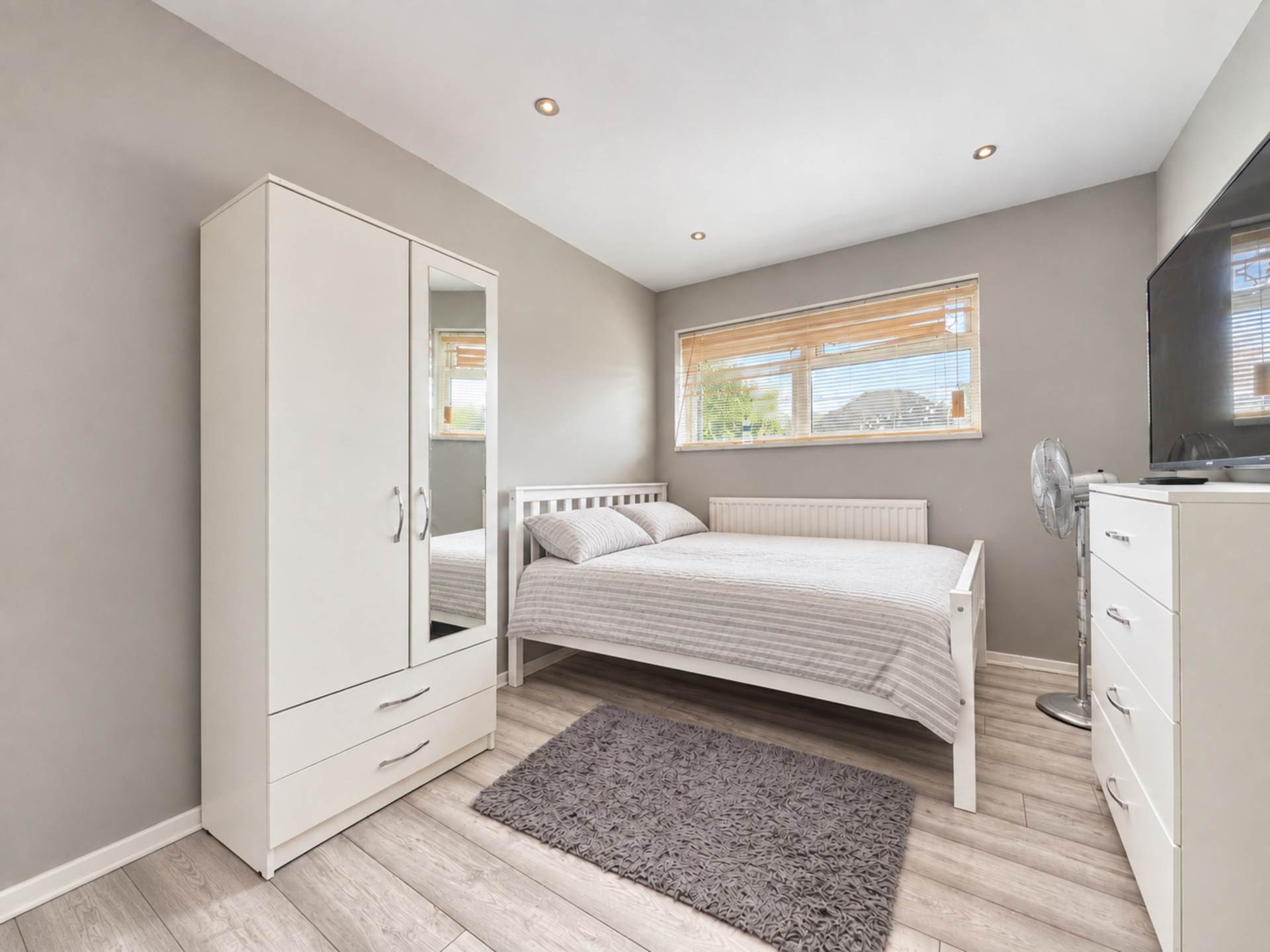 Dunstable Road, Romford, RM3, Image 12