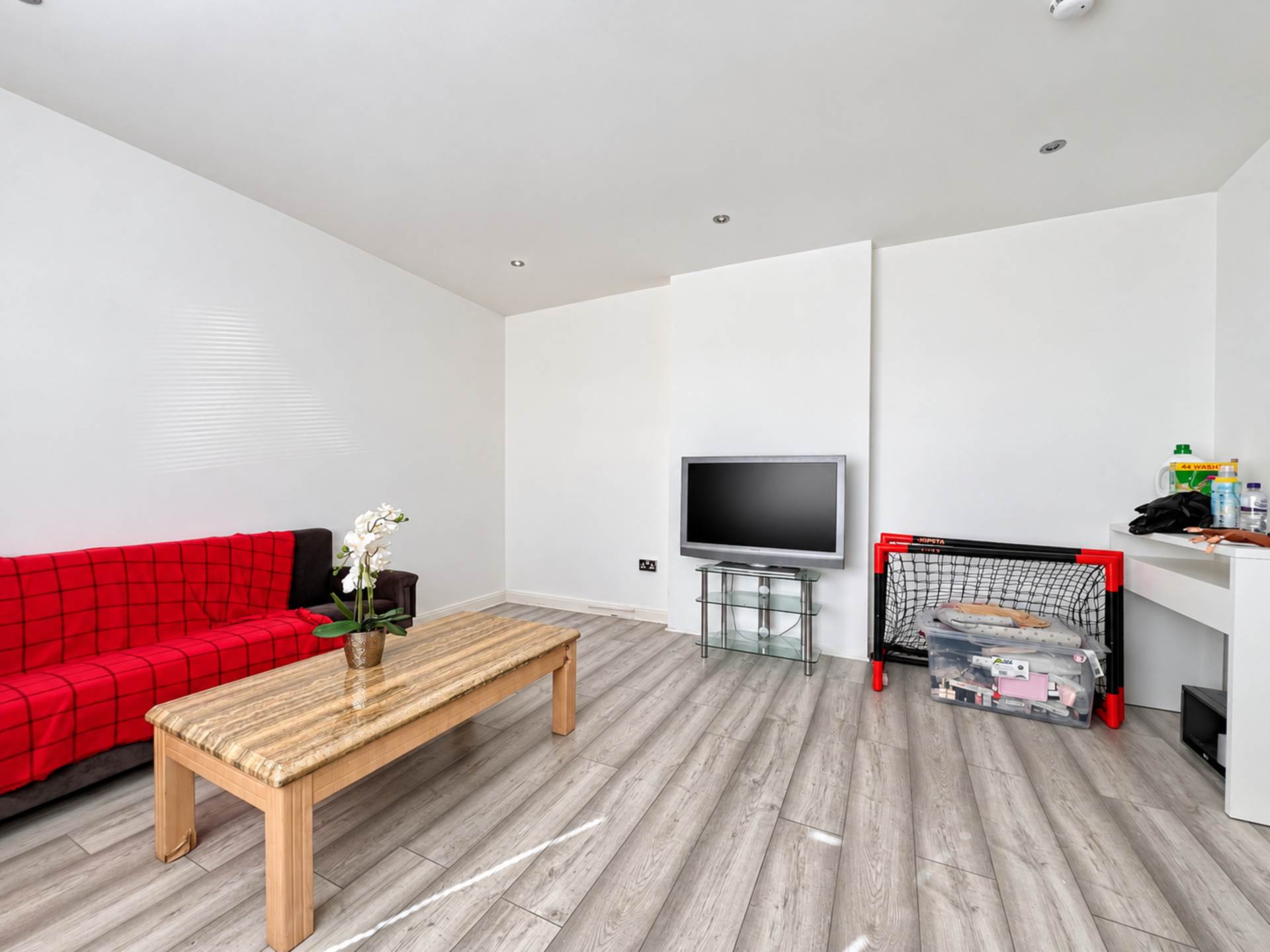 Dunstable Road, Romford, RM3, Image 5