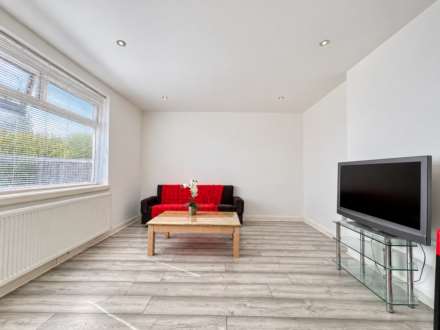 Dunstable Road, Romford, RM3, Image 6