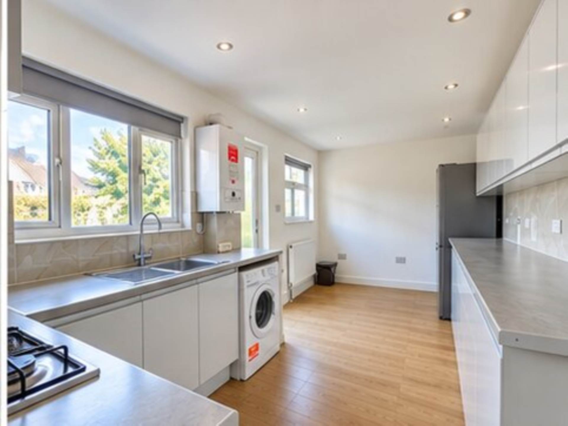 Reynolds Avenue, Manor Park, E12 6JS, Image 3
