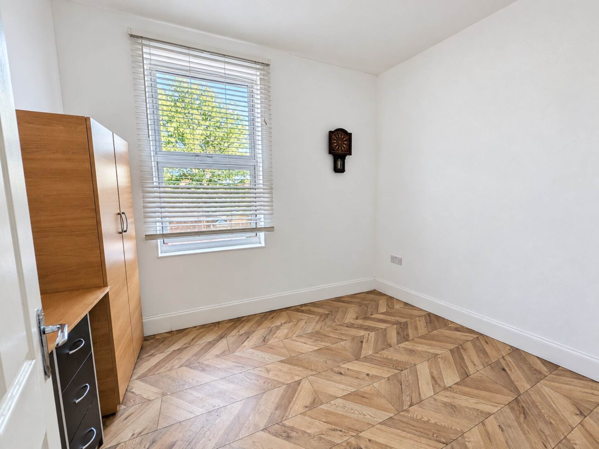 High Road, Leytonstone, E11 4PB, Image 8