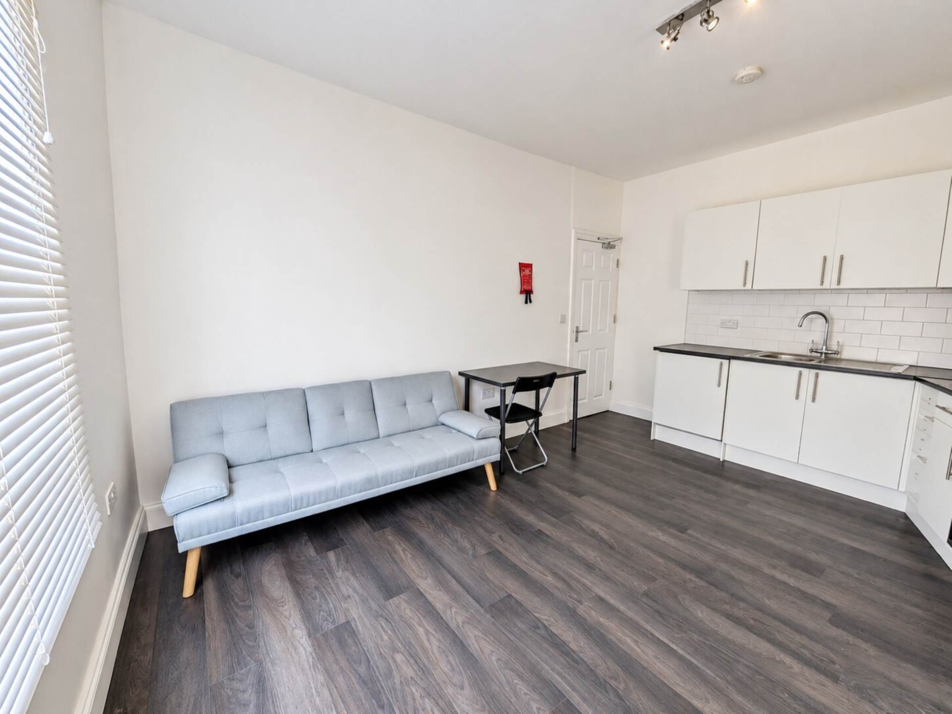 High Road, Leytonstone, E11 4PB, Image 9