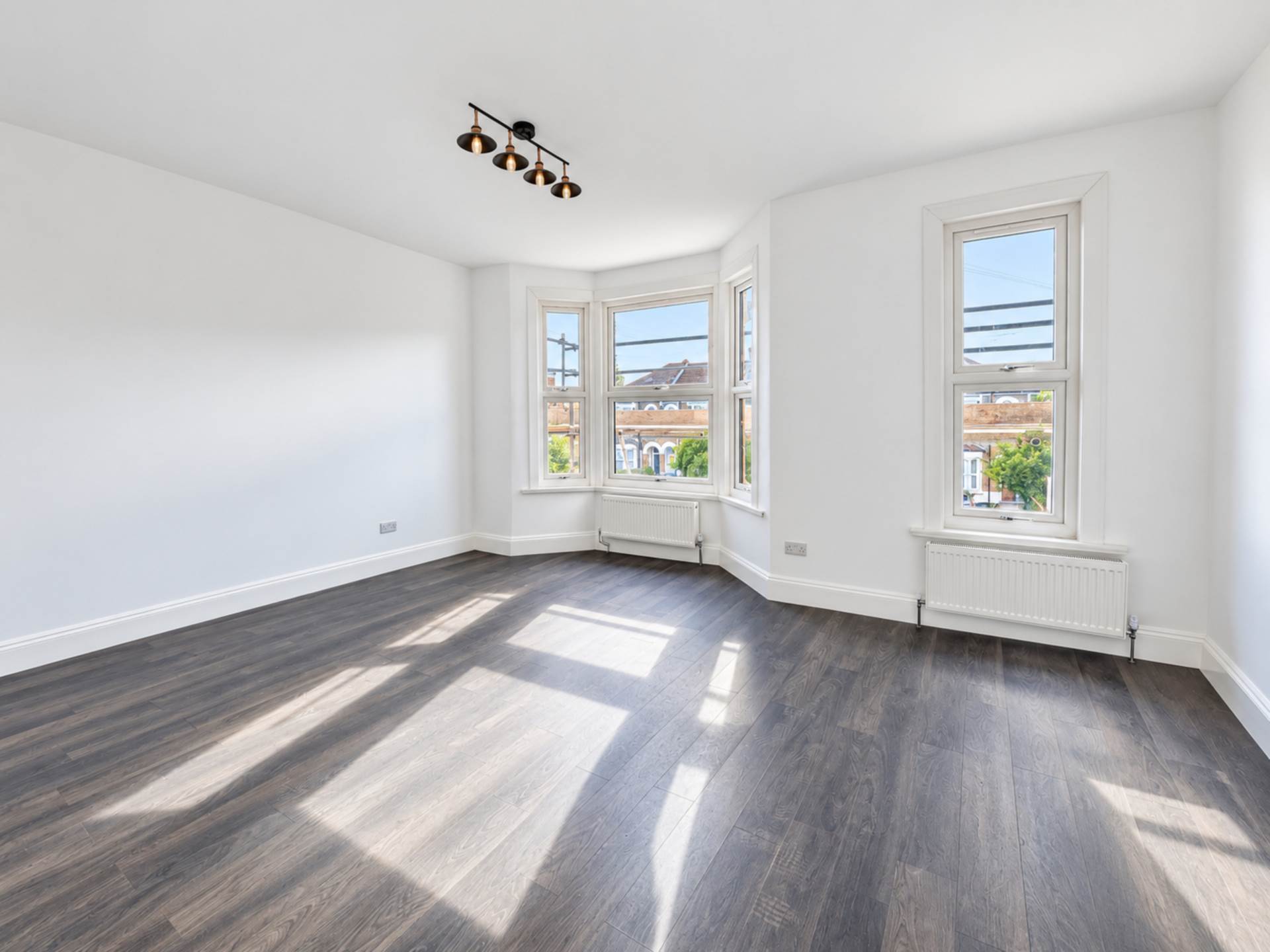 Bulwar Road, Leytonstone, E11, Image 2