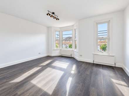 Bulwar Road, Leytonstone, E11, Image 2