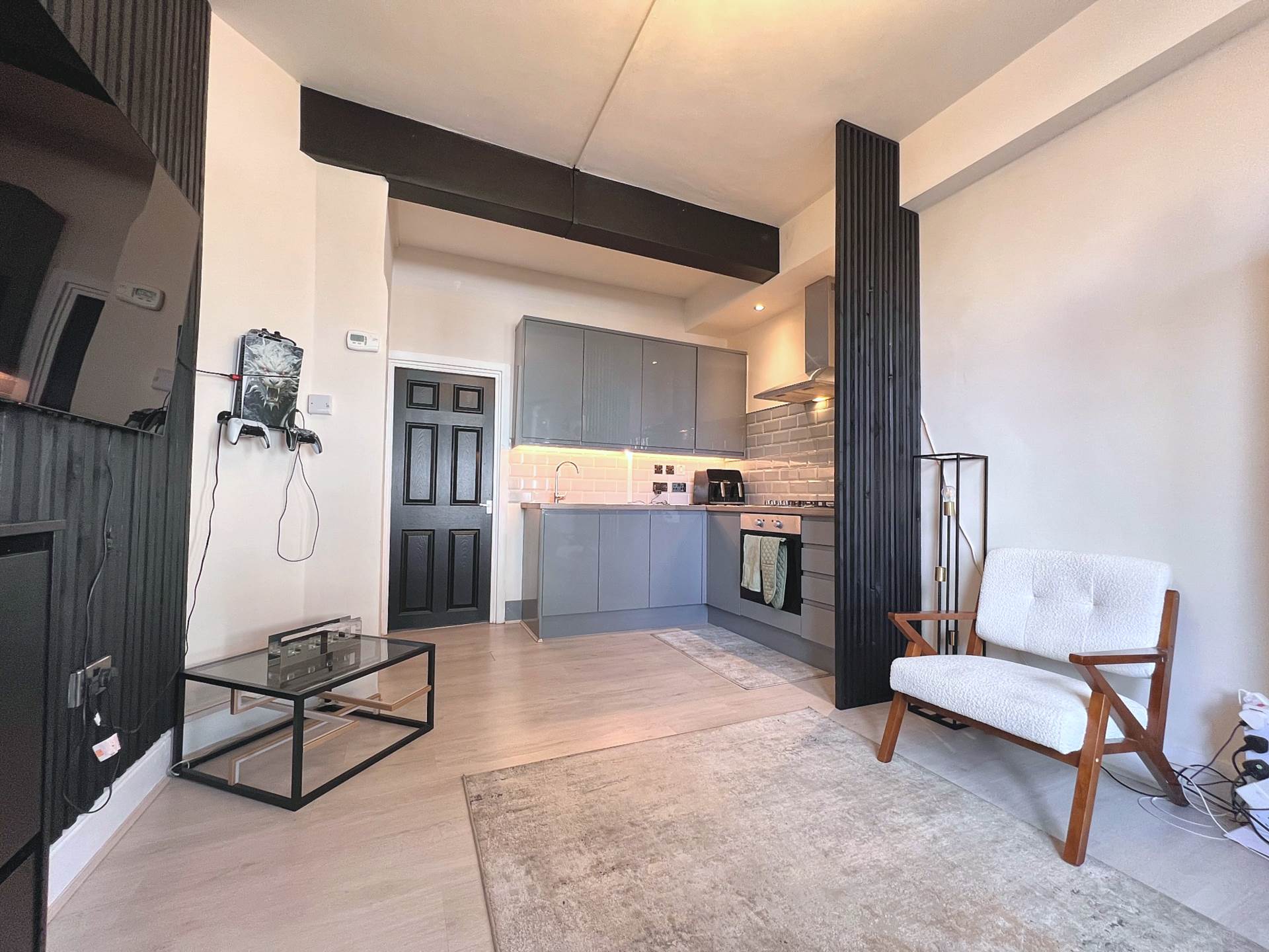 Bartle Avenue, London, E6 3AJ, Image 2