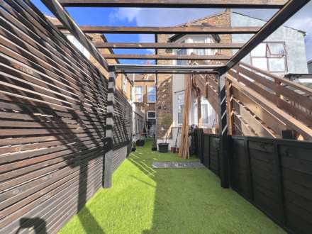 Bartle Avenue, London, E6 3AJ, Image 12