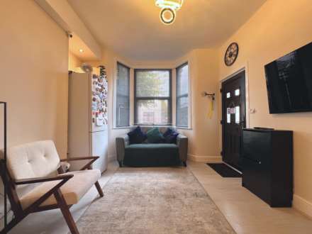 Bartle Avenue, London, E6 3AJ, Image 4