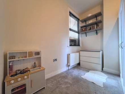 Bartle Avenue, London, E6 3AJ, Image 8