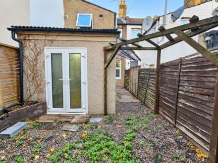 Fourth Ave, Manor Park, E12 6DB, Image 14