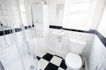 Romford Road, Manor Park, E12, Image 3