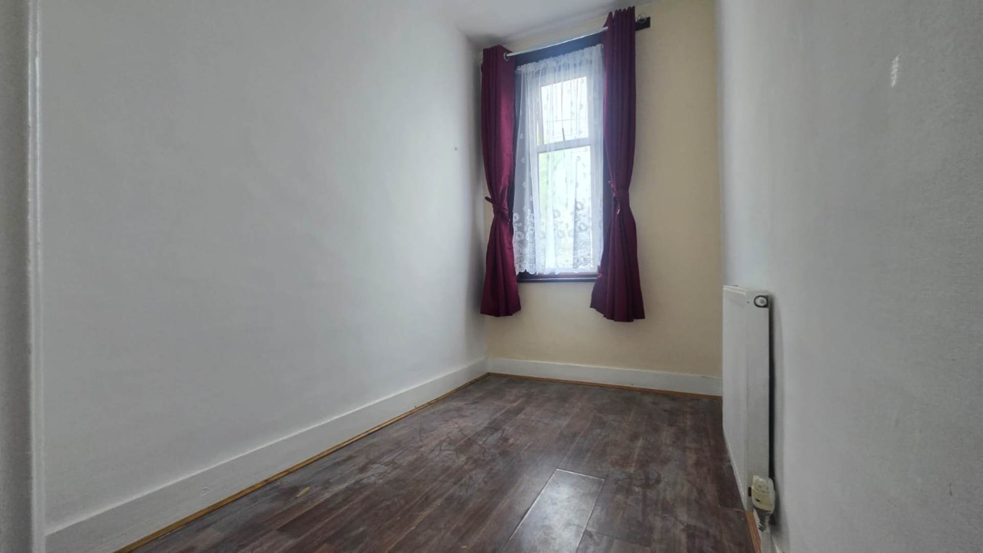 Altmore Avenue, East Ham E6, Image 2