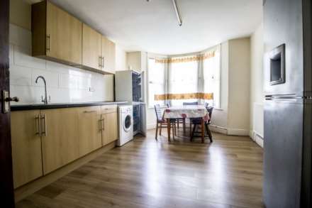 Clova Road, Forest Gate, E7, Image 2