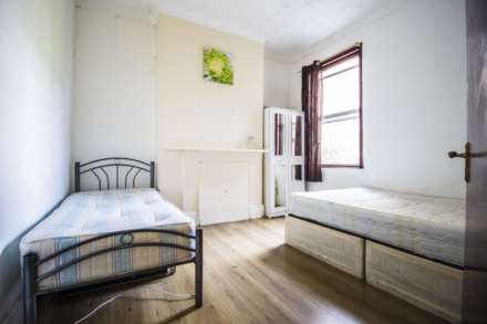 Clova Road, Forest Gate, E7, Image 7