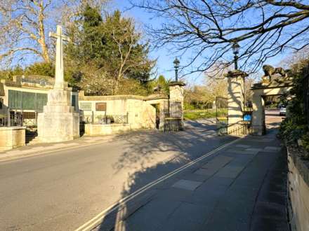 Queens Parade, Bath, Image 16