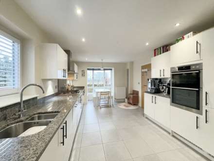 Chelscombe Close, Bath, Image 4