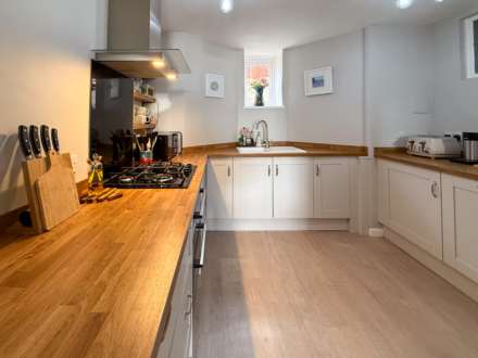 Gillingham Terrace, Bath, Image 11