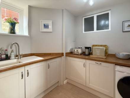 Gillingham Terrace, Bath, Image 12
