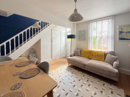 Gillingham Terrace, Bath, Image 14