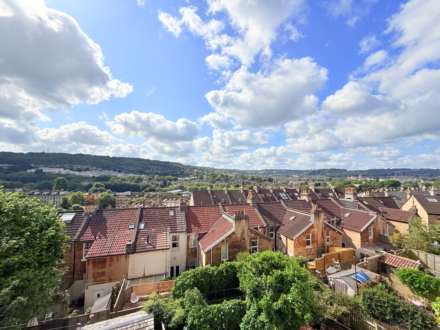 Gillingham Terrace, Bath, Image 18