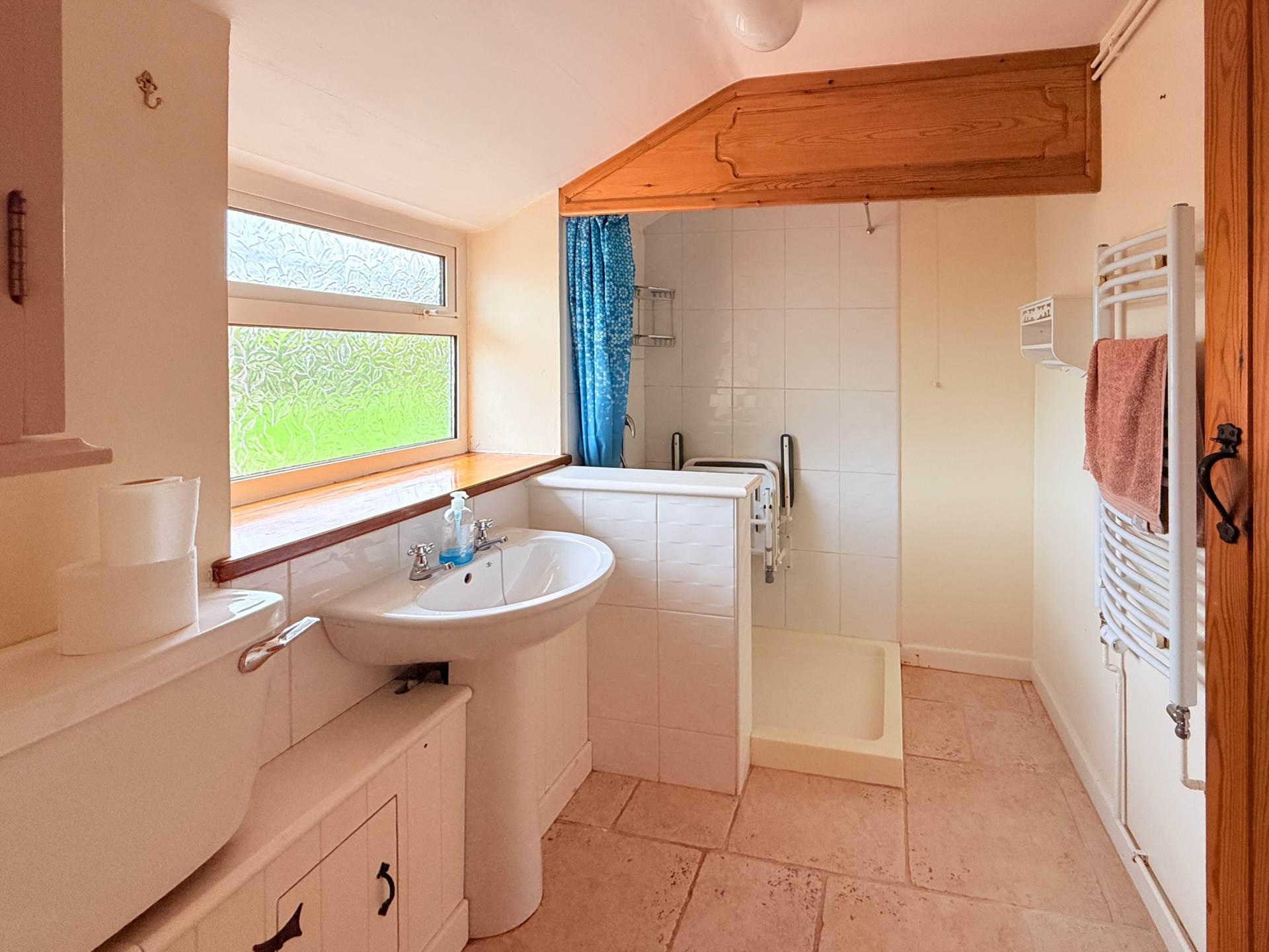 Lower Farm Lane, Corston, Image 4