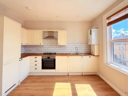 Victoria Terrace, Bath, Image 6