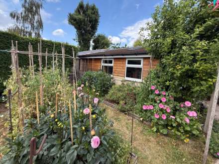Oriel Gardens, Bath, Image 24