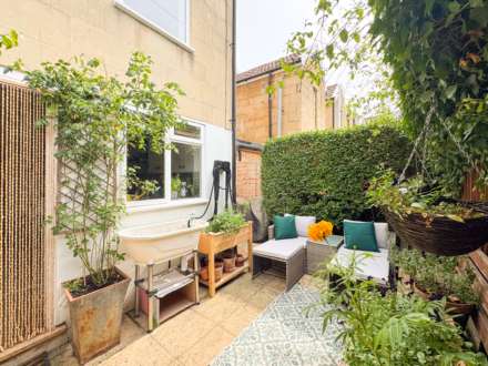 Larkhall Terrace, Bath, Image 10