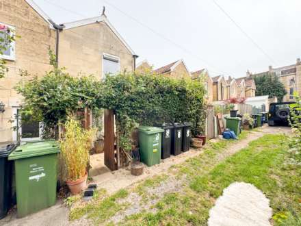 Larkhall Terrace, Bath, Image 11