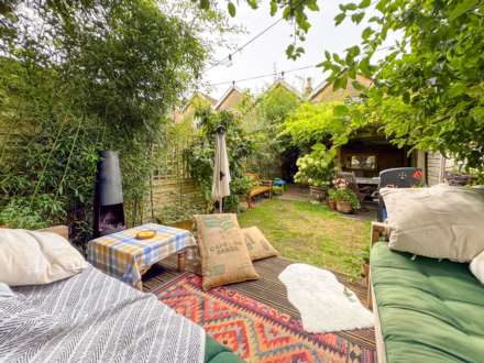 Larkhall Terrace, Bath, Image 27