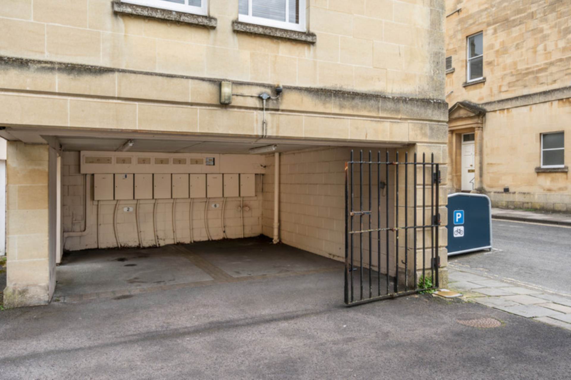 Catherine Court, Catherine Place, Bath, Image 4