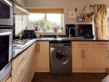 Ringswell Gardens, Bath, Image 9