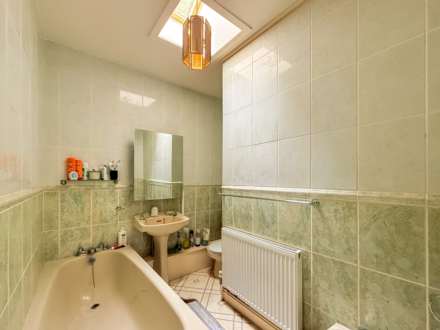 Perfect View, Bath, Image 17