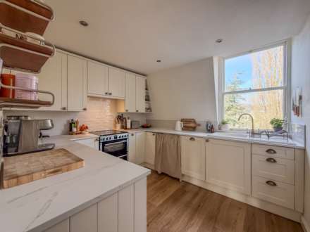 Grosvenor Place, Bath, Image 7