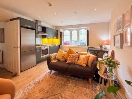 Sutcliffe House, Bath, Image 2