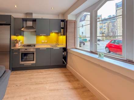 Sutcliffe House, Bath, Image 4