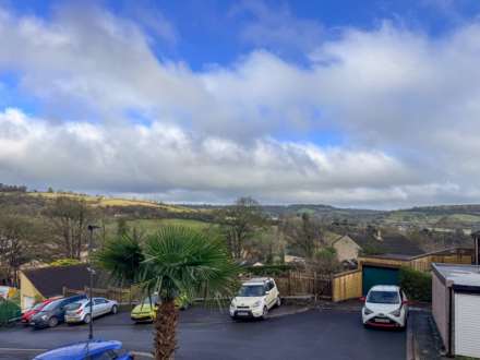 Leigh Close, Bath, Image 2