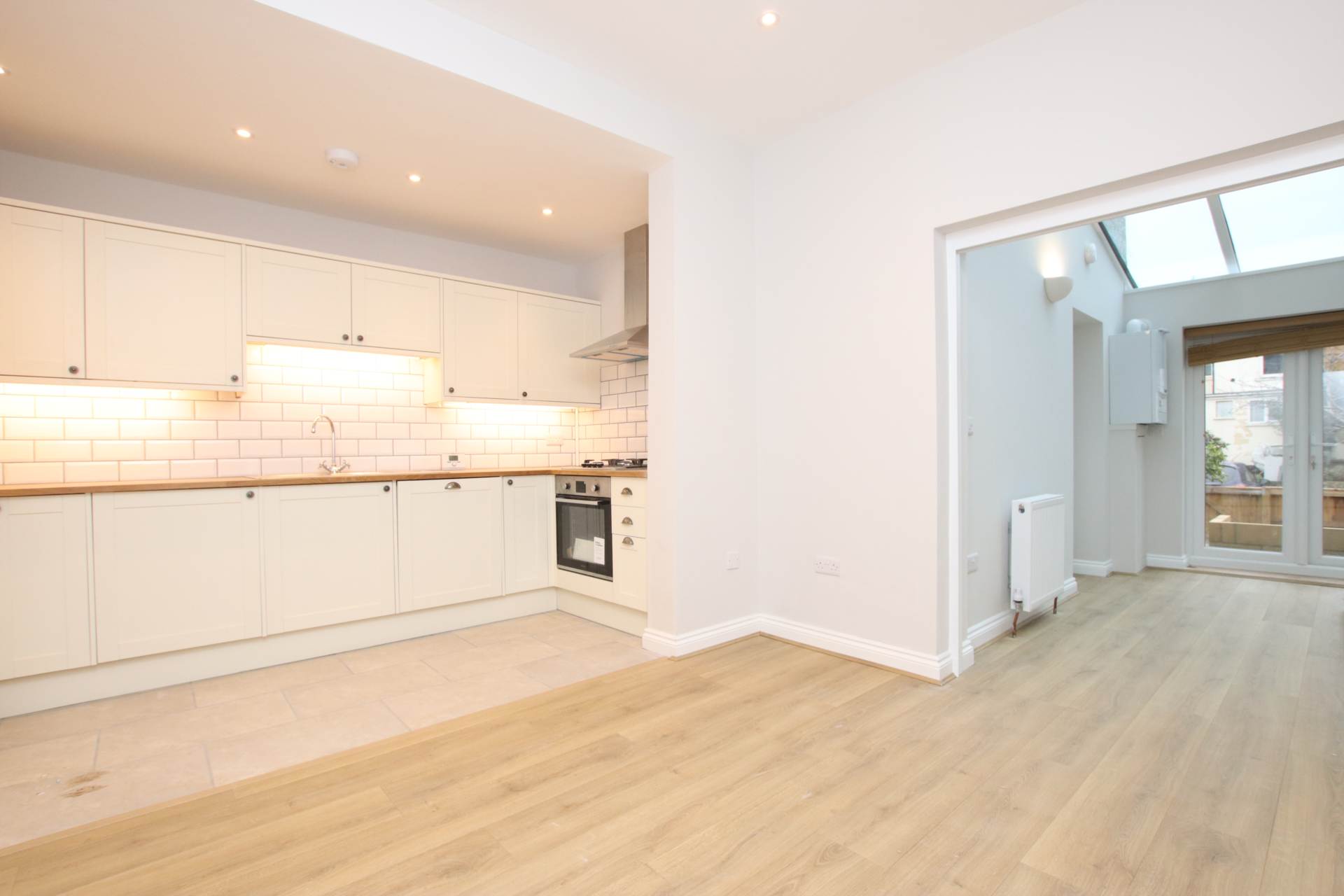 Victoria Terrace, Bath, Image 9