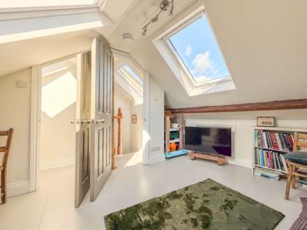 Tyning Terrace, Bath, Image 18