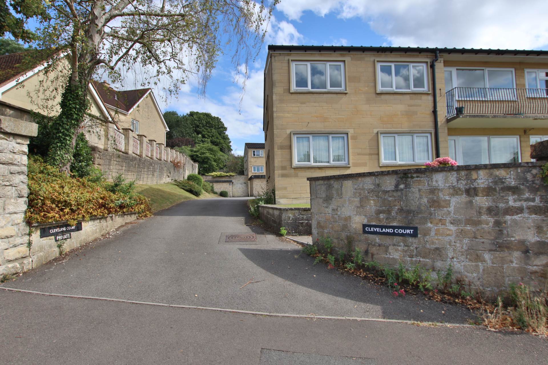 Cleveland Court, Bathwick Hill, Image 14