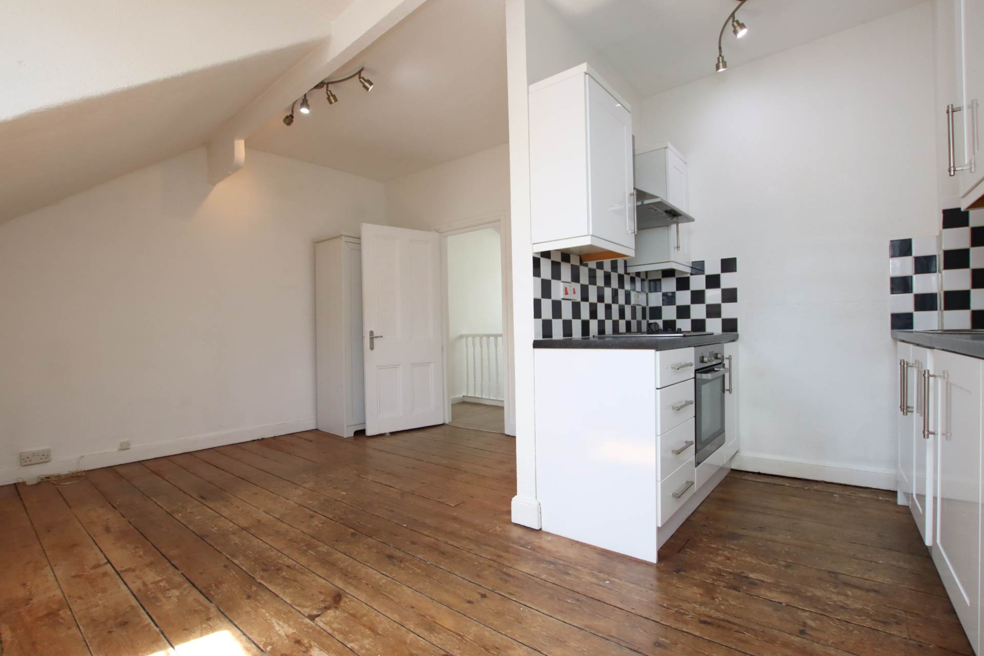 Anglo Terrace, Bath, Image 5