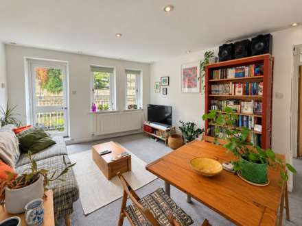 Caxton Court, Bath, Image 4