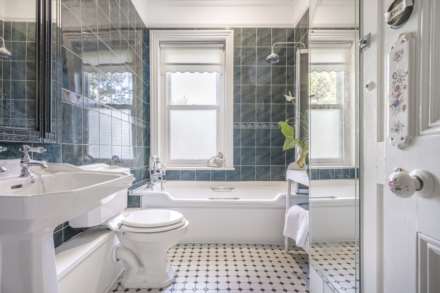 Bathampton Lane, Bath, Image 11