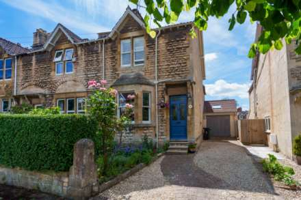 4 Bedroom End Terrace, Forester Avenue, Bath